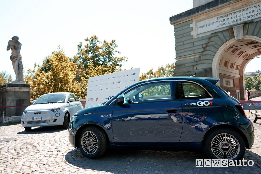 LeasysGO! il car sharing elettrico di Stellantis a Torino, Milano e Roma