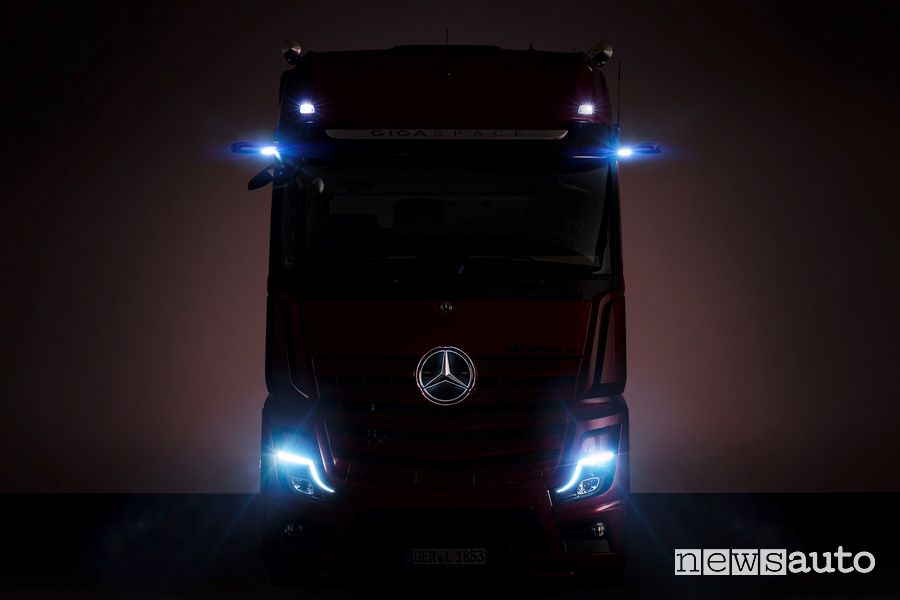 Illuminazione a Led Mercedes-Benz Actros L Trucks