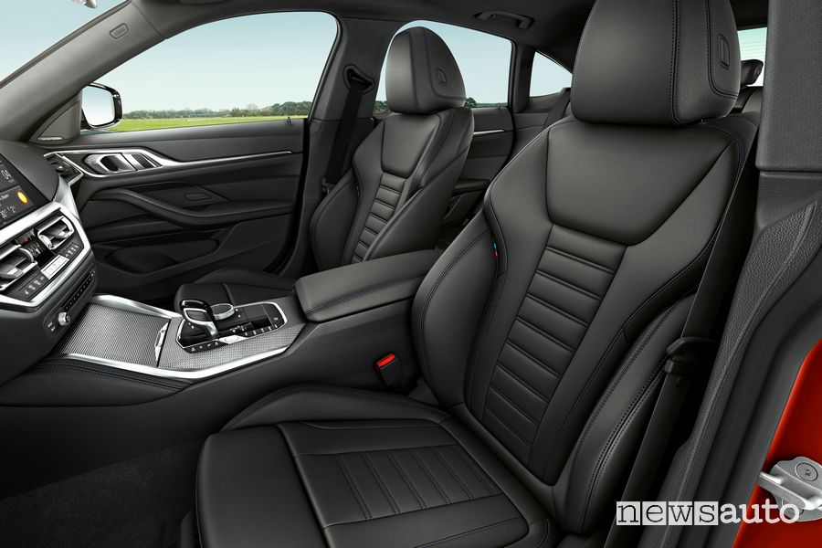 Sedili anteriori abitacolo BMW Serie 4 Gran Coupé M440i xDrive
