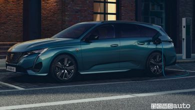 Nuova Peugeot 308 SW ibrida plug-in in ricarica