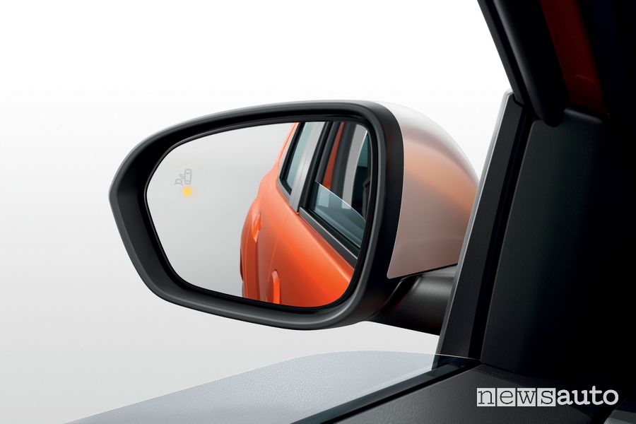 Specchietto, avviso angolo morto nuovo Dacia Duster