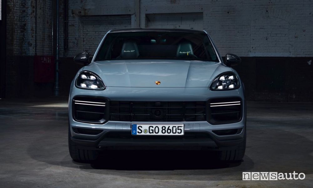 Frontale nuova Porsche Cayenne Turbo GT
