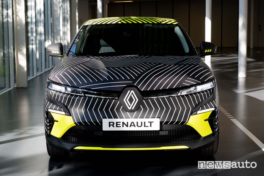 Frontale prototipo Mégane E-TECH Electric, la Megane elettrica