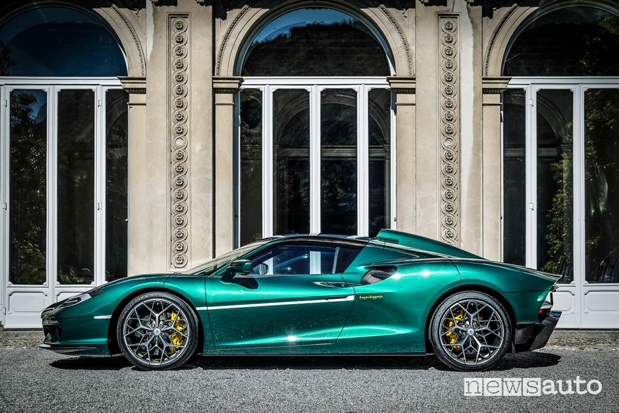Vista anteriore Touring Superleggera Arese RH95