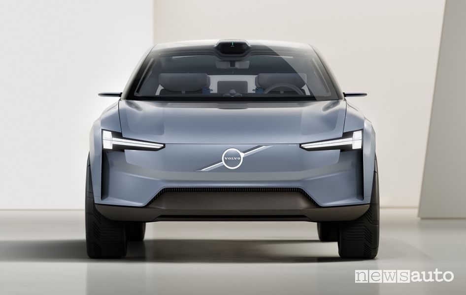 Vista anteriore Volvo Concept Recharge