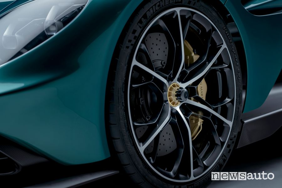 Cerchi in lega Aston Martin Valhalla