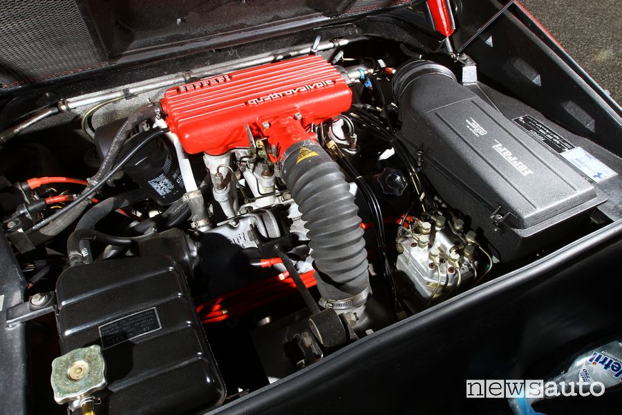 Vano motore Ferrari 308 GTS Magnum P.I.