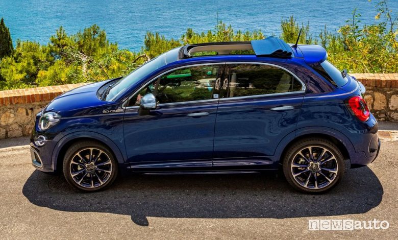 Vista laterale Fiat 500X Yachting perle vie di Capri