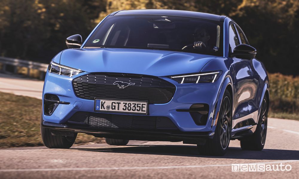 Ford Mustang Mach-E GT, caratteristiche, autonomia e prezzo