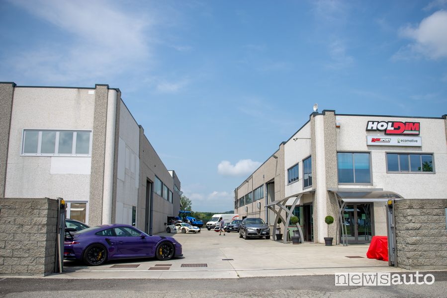 La sede Holdim Dimport ed Ecomotive Solutions a Serralunga di Crea