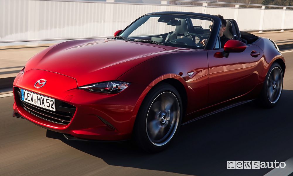 Colore Soul Red Crystal Mazda MX-5