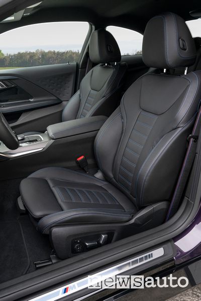 Sedili anteriori abitacolo BMW Serie 2 M240i xDrive Coupé
