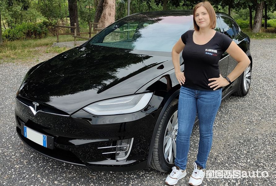 Elena Ganazzin test Tesla Model X