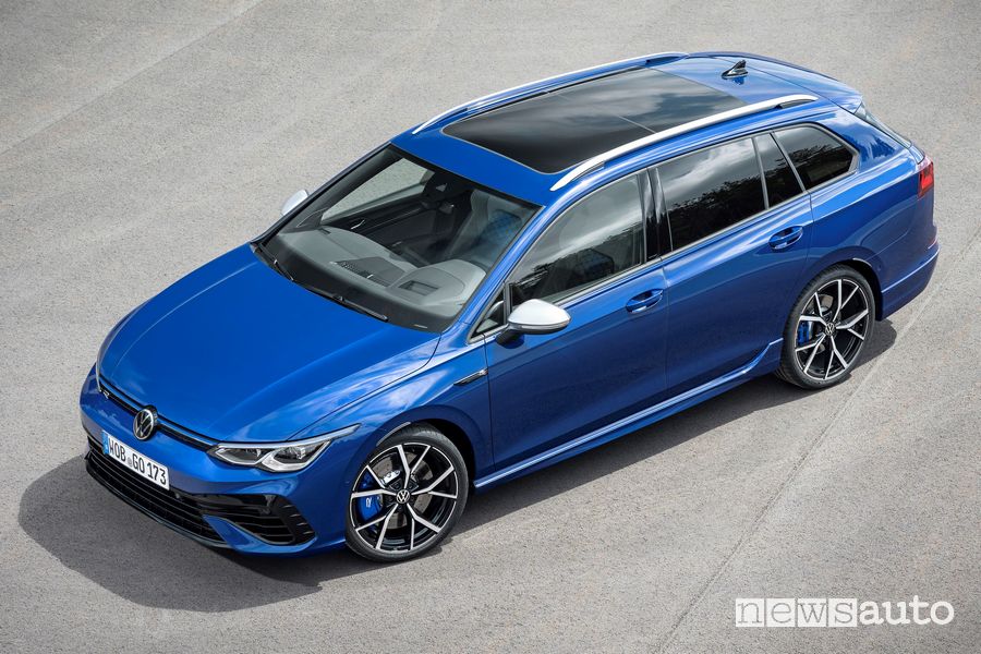 Vista di profilo Volkswagen Golf R Variant