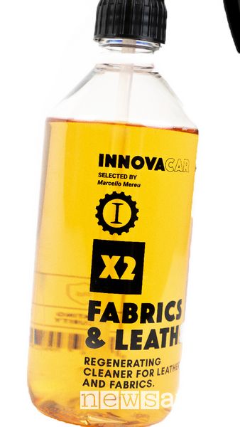 X2 Fabrics&Leather per pulire gli interni dell'auto in pelle e tessuto
