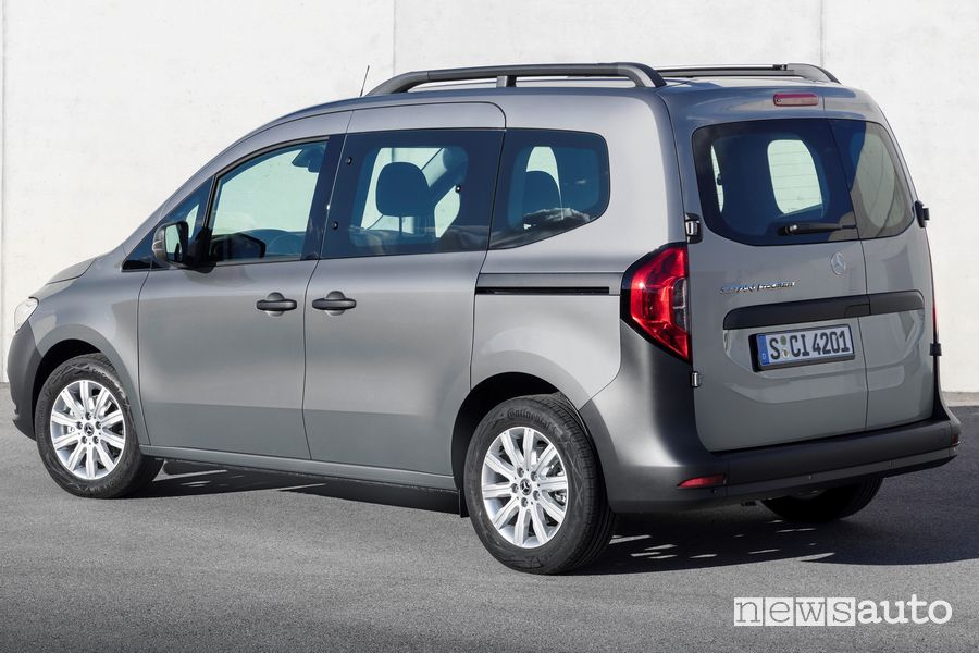 Vista posteriore nuovo Mercedes-Benz Citan Tourer