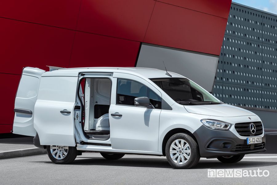 Vista laterale nuovo Mercedes-Benz Citan
