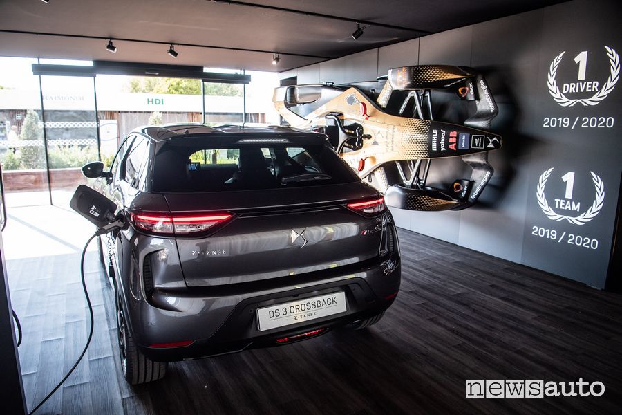 Ricarica DS 3 Crossback E-Tense in mostra al 78° Open d’Italia