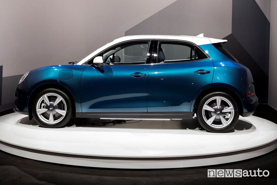 Vista laterale Great Wall Ora Cat al Salone di Monaco IAA 2021