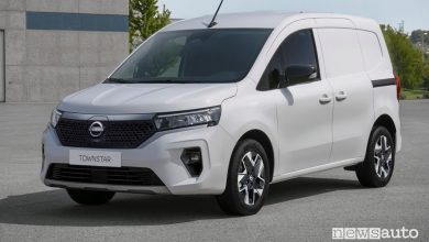 Nuovo furgone Nissan Townstar, benzina e 100% elettrico, caratteristiche