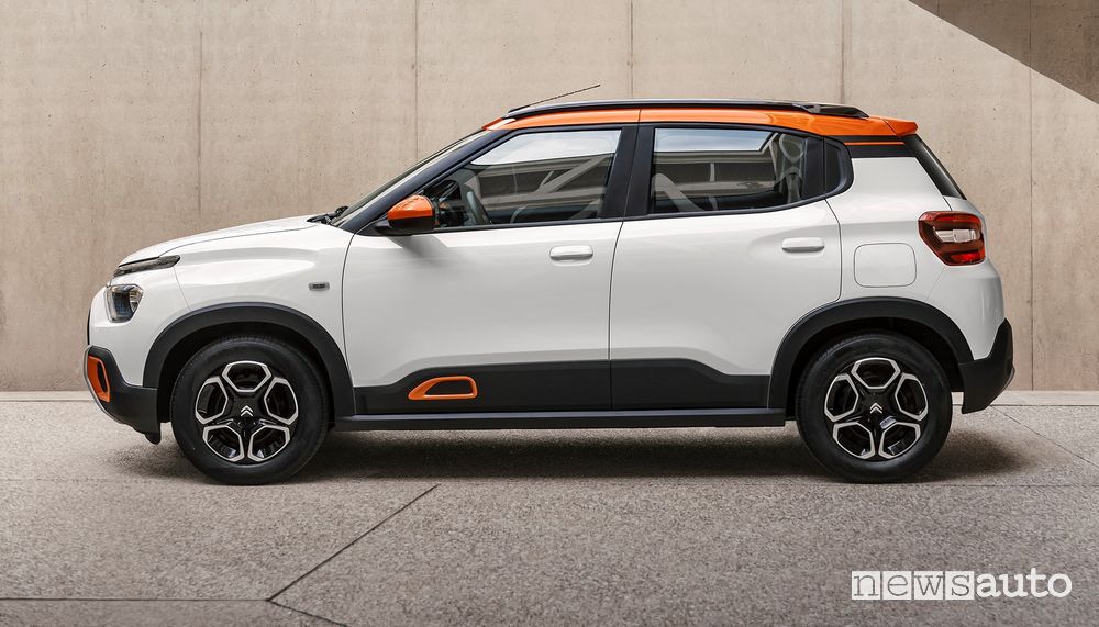 Vista laterale nuova Citroën C3 India