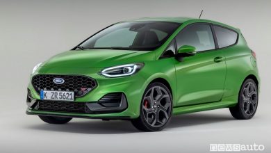 Vista di profilo nuova Ford Fiesta ST