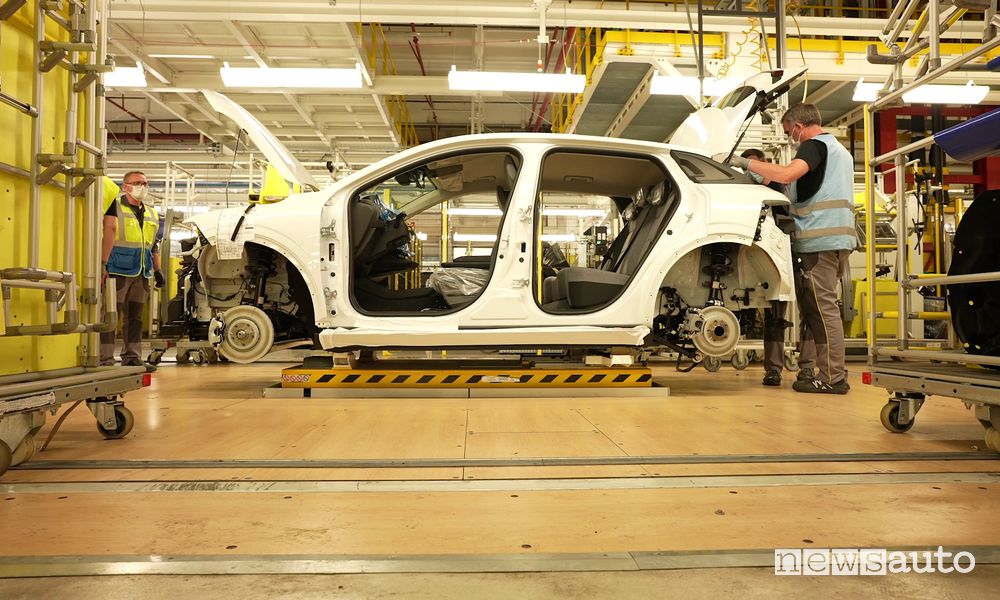 Assemblaggio Renault Mégane E-Tech Electric a Douai