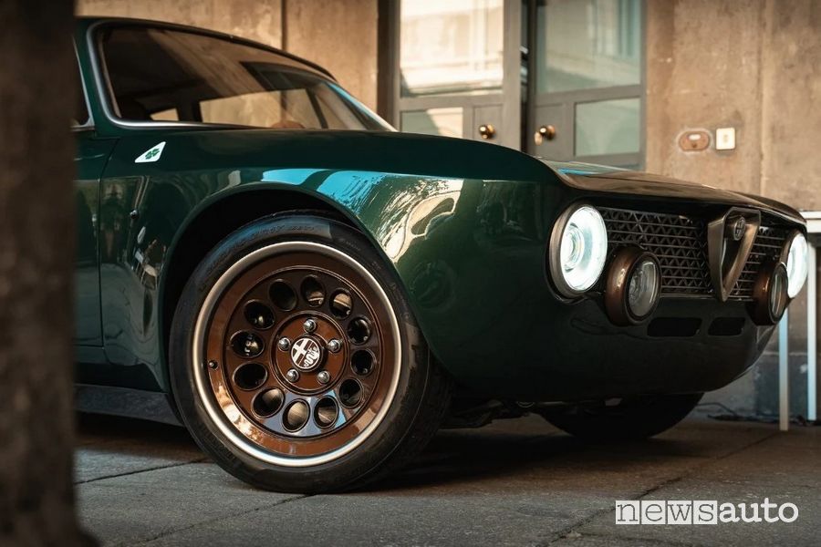 Paraurti anteriore Totem GT Super Alfa Romeo restaurata