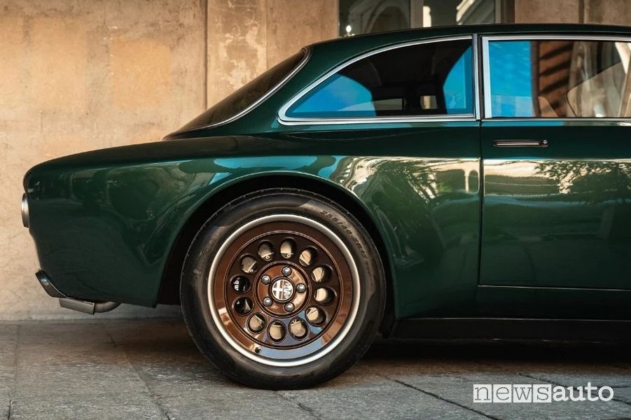 Cerchi posteriori da 18" Totem GT Super Alfa Romeo restaurata e preparata
