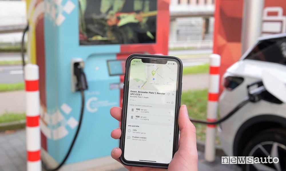 Colonnina di ricarica rapida plug-and-play E.ON Drive Booster