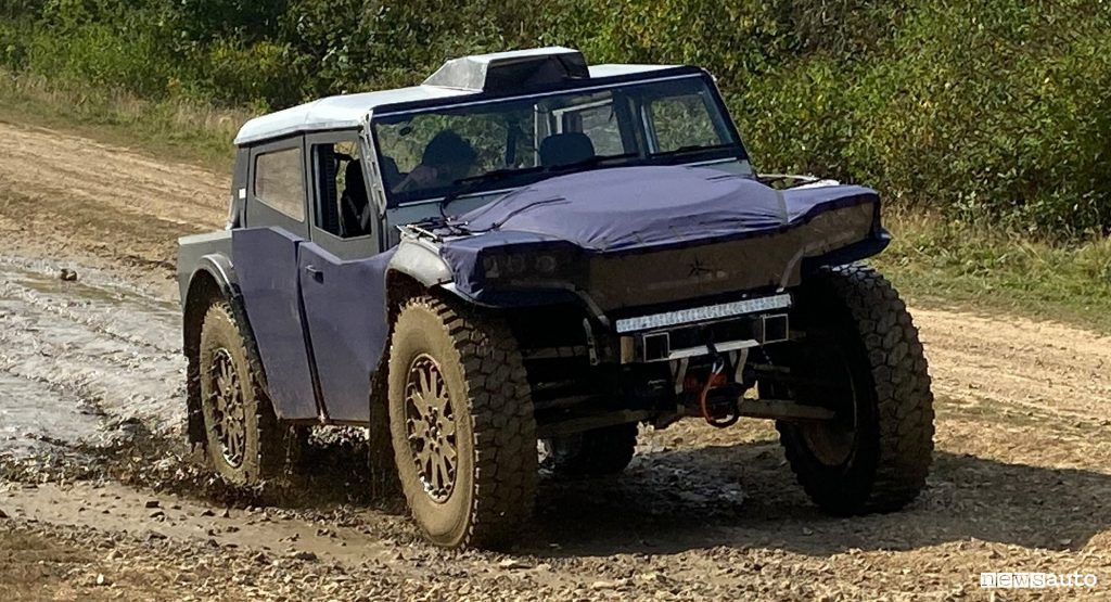 Fering Pioneer su strada sterrata, fuoristrada elettrico