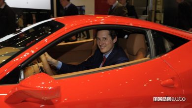 Ferrari guida autonoma John Elkann