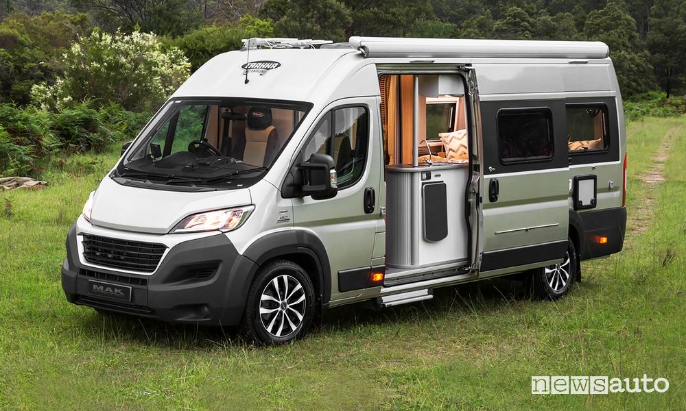 Camper su base Fiat Ducato con cerchi in lega Mak Load 5