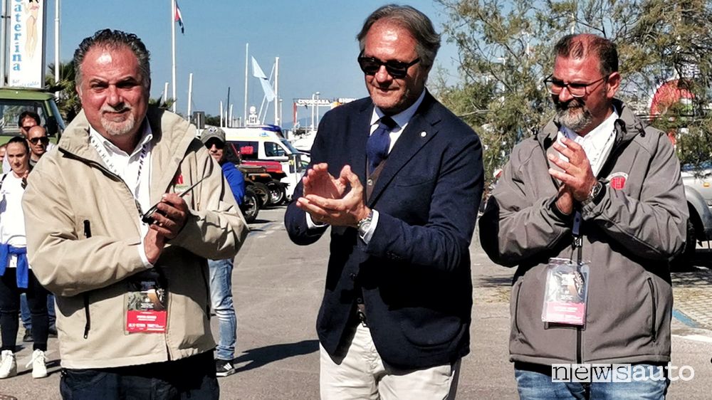 Marco Pacini, presidente della F.I.F., Alessandro Meciani, Assessore al Turismo Comune Viareggio e Simone Bartolini, Responsabile Commerciale ed Eventi F.I.F