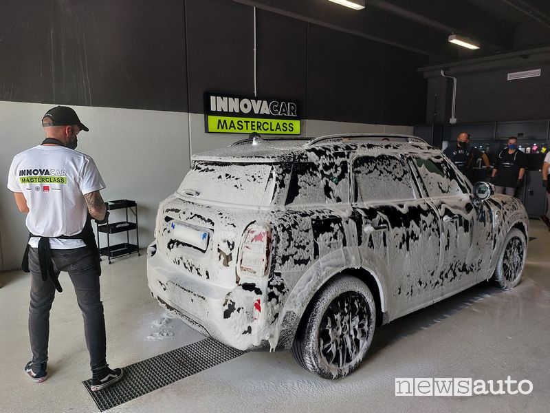 Corso lavaggio car detailing Innovacar Masterclass