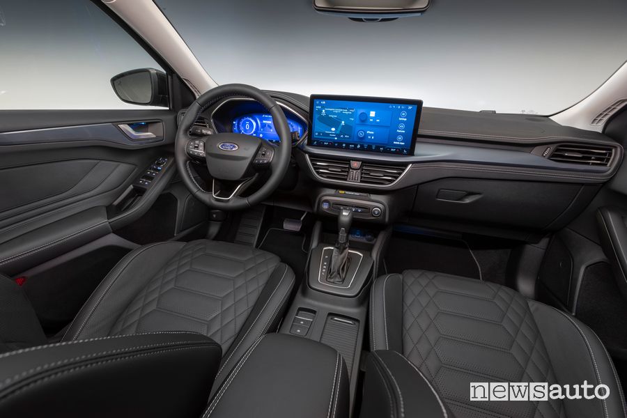 Plancia strumenti abitacolo nuova Ford Focus Active