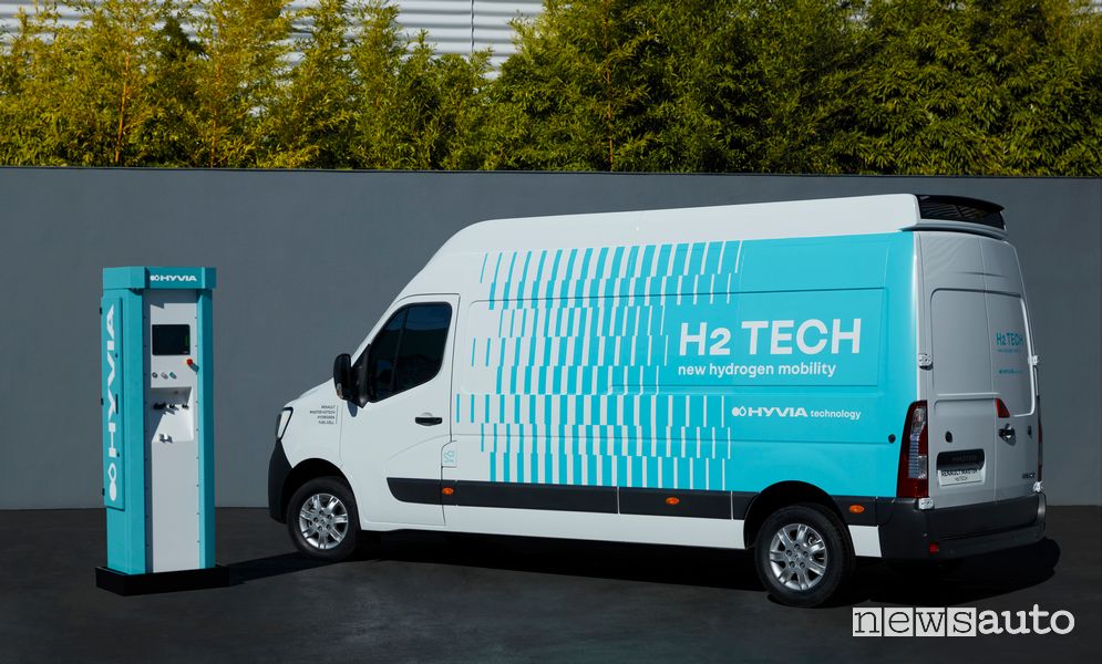 Vista posteriore Renault Master Van H2-TECH ad idrogeno