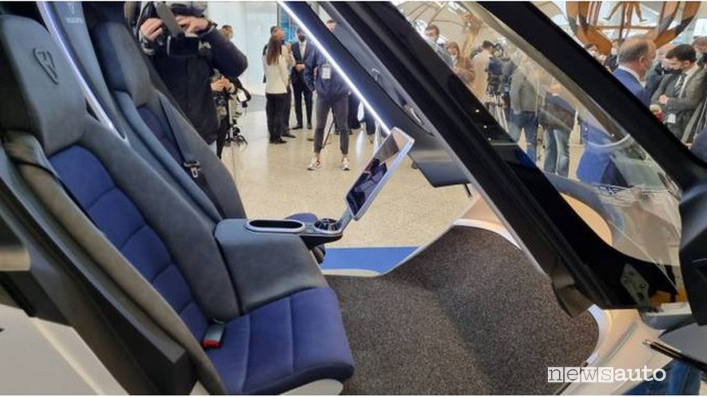L'interno dell'aero taxi Volocity