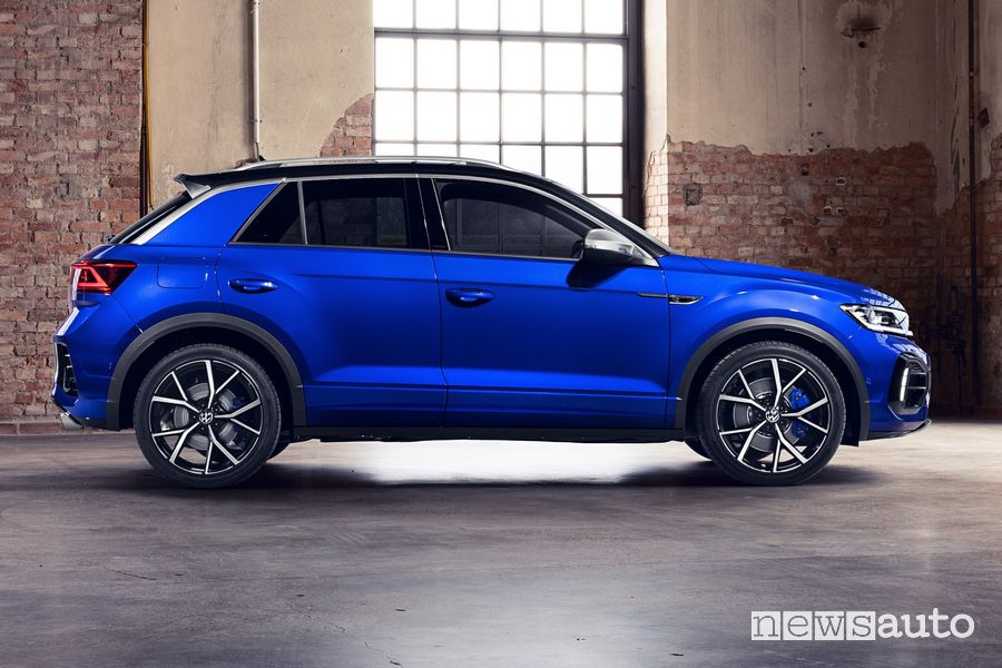 Vista laterale Volkswagen T-Roc R
