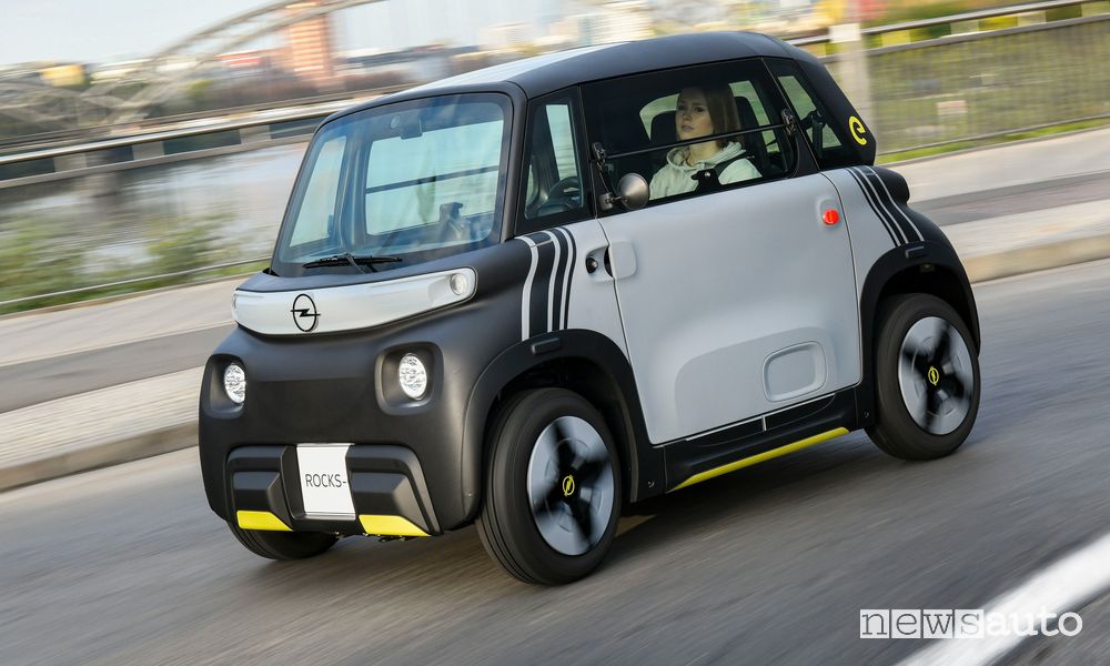 Macchinetta elettrica Opel Rocks-e, caratteristiche, autonomia e prezzo