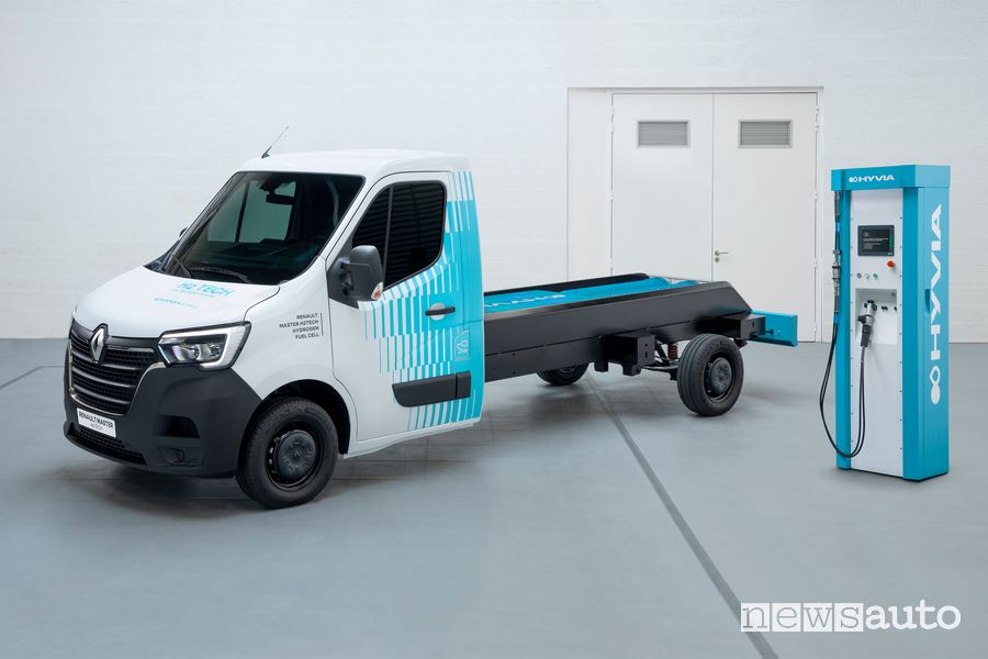 Vista di profilo Renault Master Telaio Cabinato H2-TECH ad idrogeno