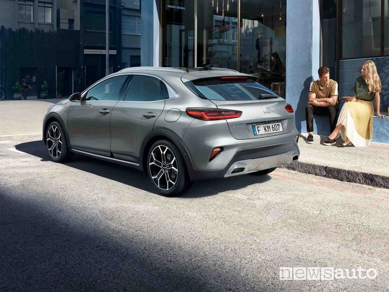 Vista posteriore della nuova Kia XCeed Black Edition