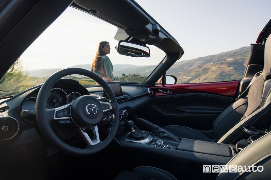Volante abitacolo Mazda MX-5 2022 RF