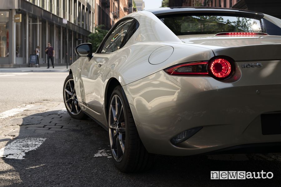 Faro posteriore Mazda MX-5 2022