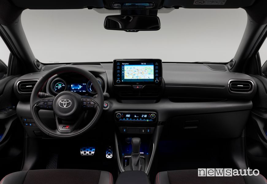 Plancia strumenti abitacolo nuova Toyota Yaris GR Sport