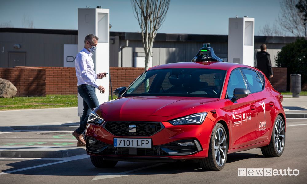 Seat Leon a guida autonoma del progetto Diana