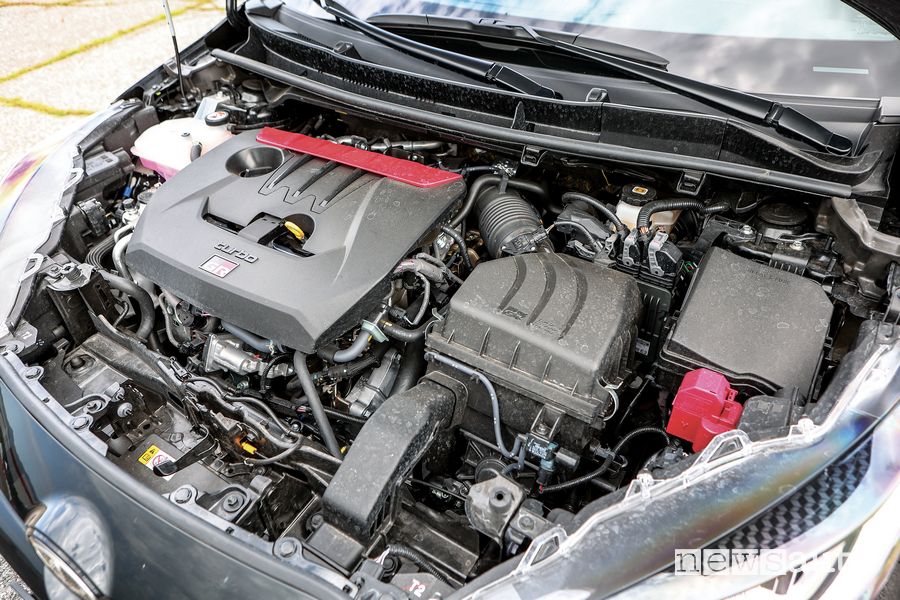 Vano motore Toyota Yaris GR