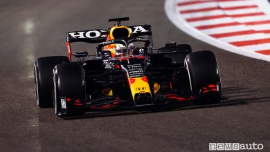 F1 Classifiche Mondiale 2021 Piloti Costruttori. Le classifiche FINALI della stagione 2021, aggiornate dopo il GP di Abu Dhabi. Verstappen è il nuovo Campione Mondo.