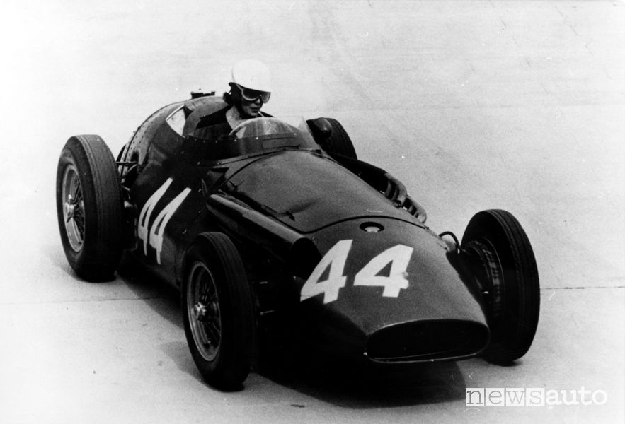 Maria Teresa De Filippis al volante della Maserati F1 250F