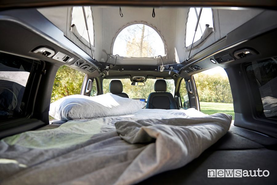 Letto abitacolo Mercedes-Benz EQV camper elettrico